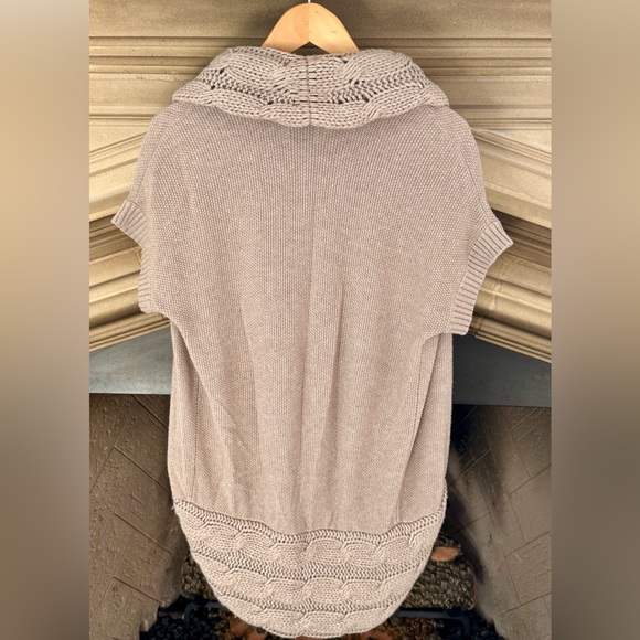 Greylin Cable Knit cardigan in size small in taupe color. - Picture 3 of 4